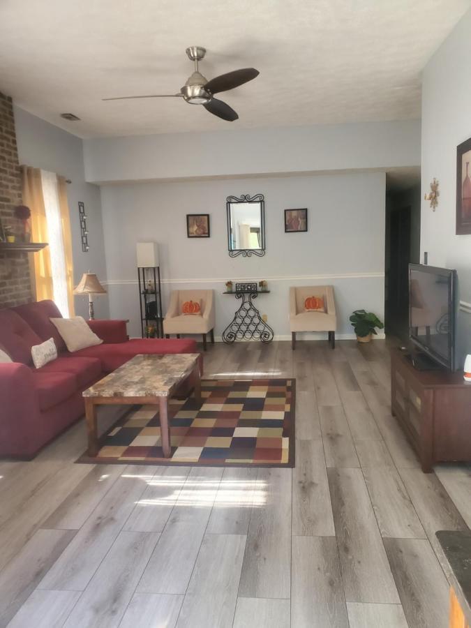 Cozy Indy Home อินเดียนาโพลิส ภายนอก รูปภาพ